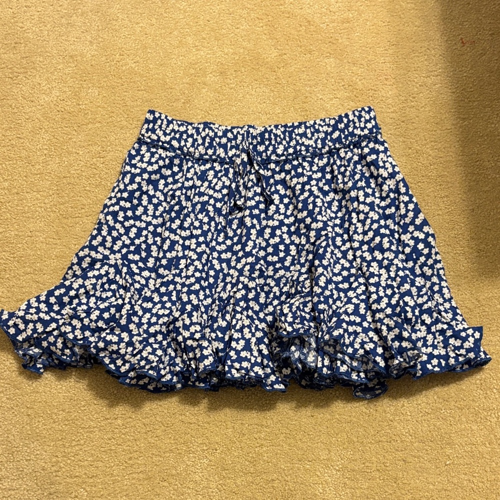 Aakaa Blue Floral Mini Skirt